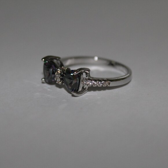 RING - Picture 8 of 8